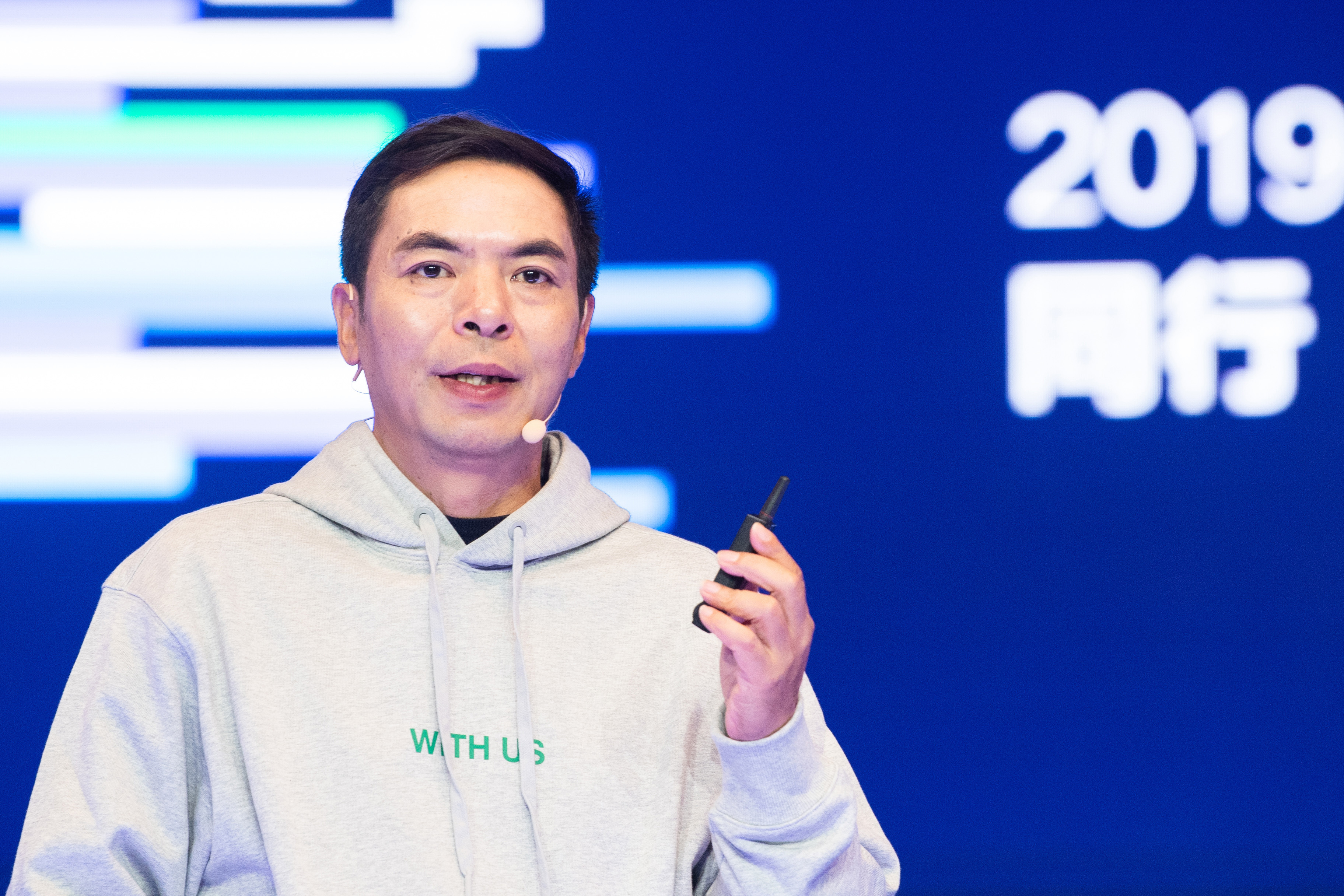 张小龙最新指南，任务完成与技能学习步骤攻略